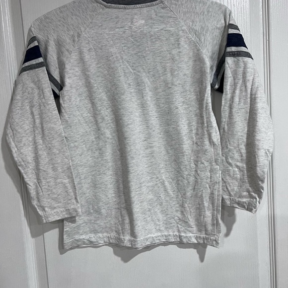 Boys long sleeve shirt size 8 - Picture 6 of 6